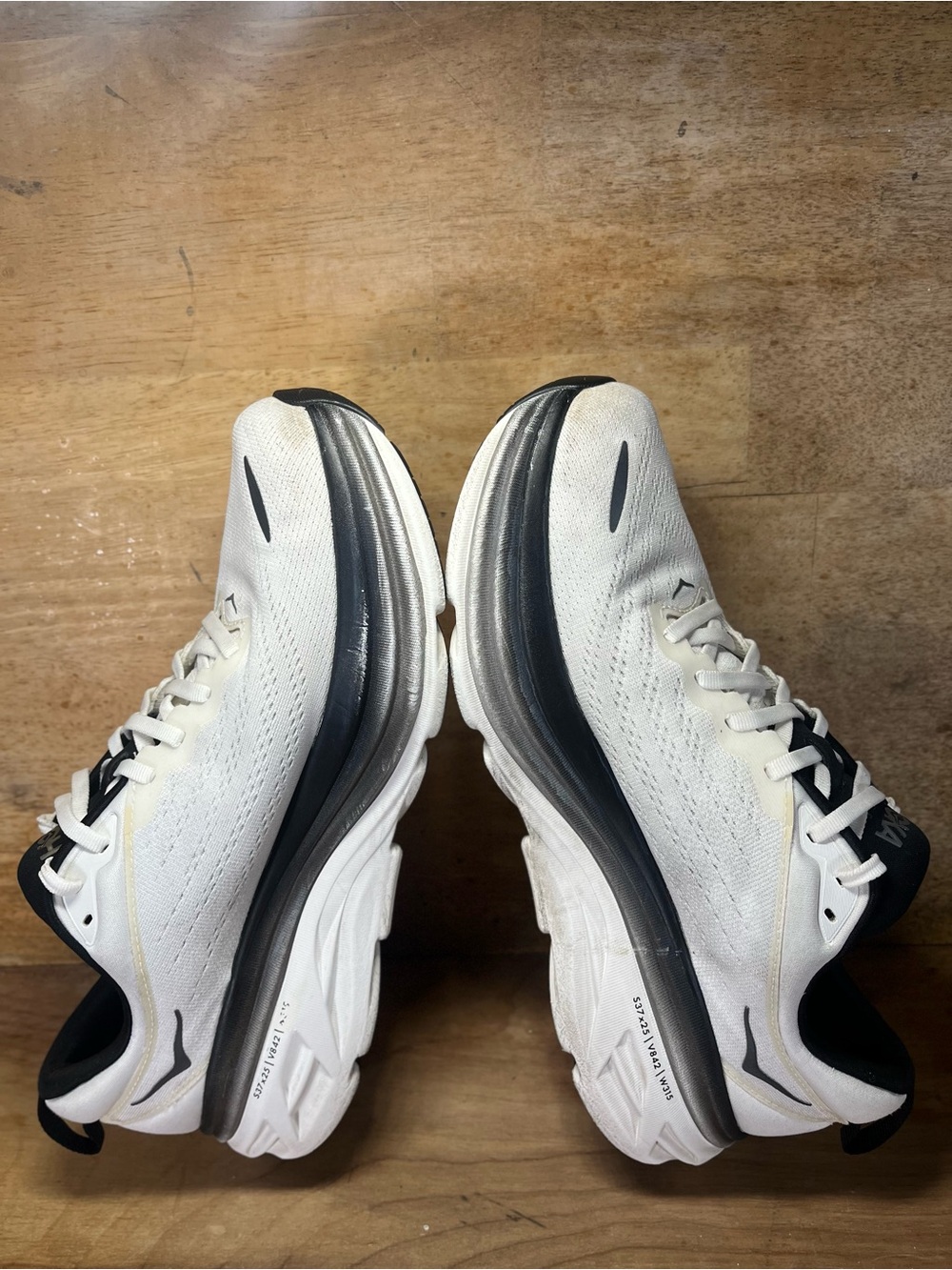 Hoka One One Bondi 8 REFLECTIVE Mens Sz 10.5 Running Shoes Sneakers White Black - Picture 8 of 14